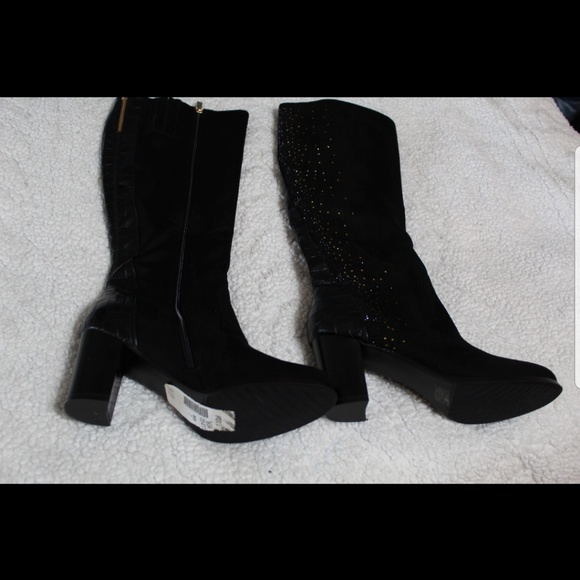 *Nancy Li Black Suede Boots (included in sale) - Picture 6 of 8